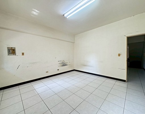 大同路店面出租1+2+3樓可住辦合一 - Image 10