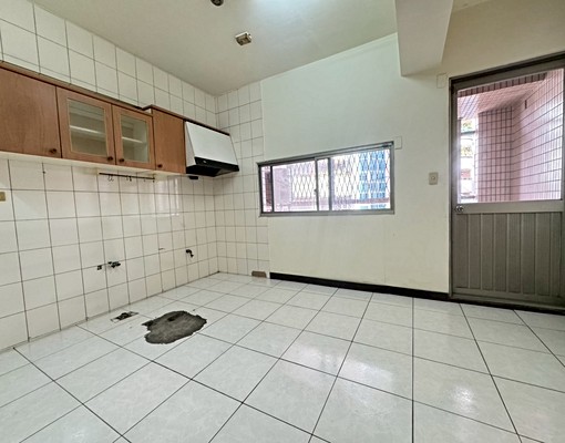 大同路店面出租1+2+3樓可住辦合一 - Image 4