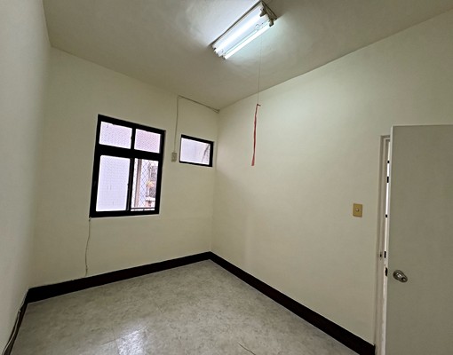三房兩廳典雅公寓，近智光商圈，生活機能佳 - Image 11