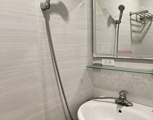 小家庭看過來4房2廳2衛~~三重大勇街整層住家出租 - Image 10