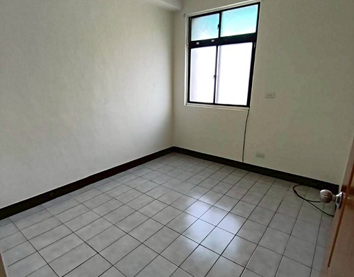 小家庭看過來4房2廳2衛~~三重大勇街整層住家出租 - Image 4