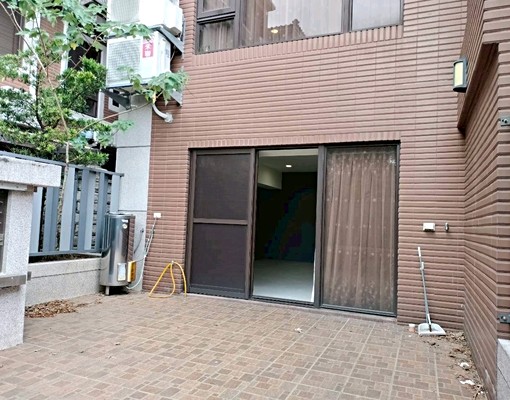 🌈社宅補助免仲｜原龍潭夜市｜樓中樓露臺電梯2房含管 - Image 14