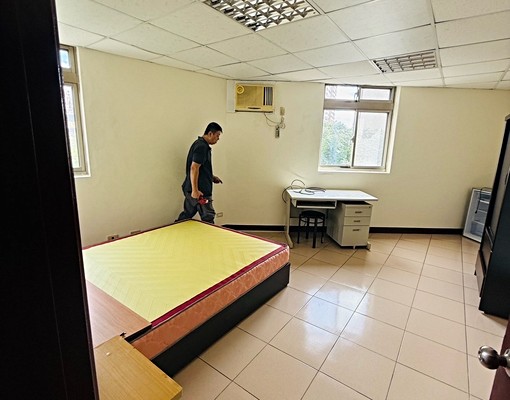 精緻雙窗戶電梯雅房近樹林新莊迴龍龍華 - Image 1