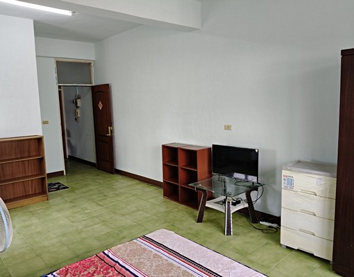 近高速公路建國交流道，生活機能佳，最邊間採光良好，獨立出入口 - Image 10