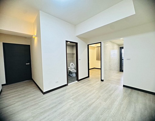 秒租~3房含車管/近桃園火車站/夜市 - Image 7