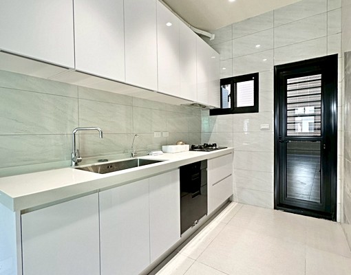 整棟全新鄰路電梯透天 - Image 12