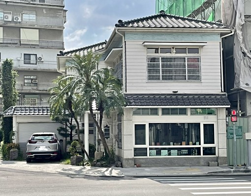 🏛️市府旁|獨棟角窗透天店面稀有釋出租🌟 - Image 1