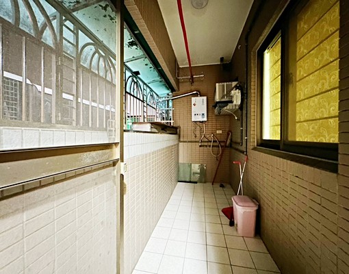 中信毛毛站前京華亮麗四房 - Image 2