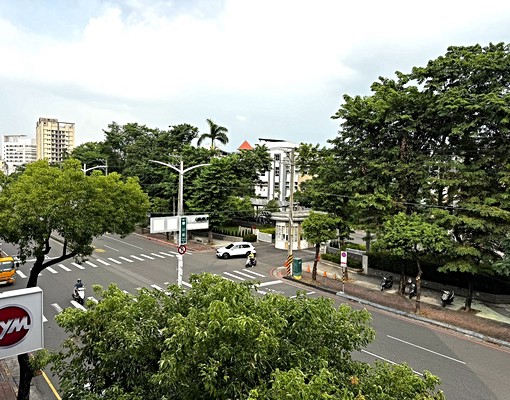 近鼎山家樂福鼎金國中|稀有乙工廠房、透天 - Image 9