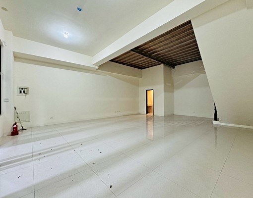 全新面寬金店面I世界集市商店街~使用空間大 - Image 10