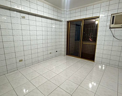 菜寮❣️可租補稅籍大空間/格局方正空屋/採光通風垃圾代收 - Image 1