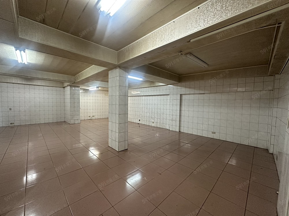 雙捷運南港展覽館7號出口旁有B1有採光有對外窗.住.辦.倉庫 - Image 1