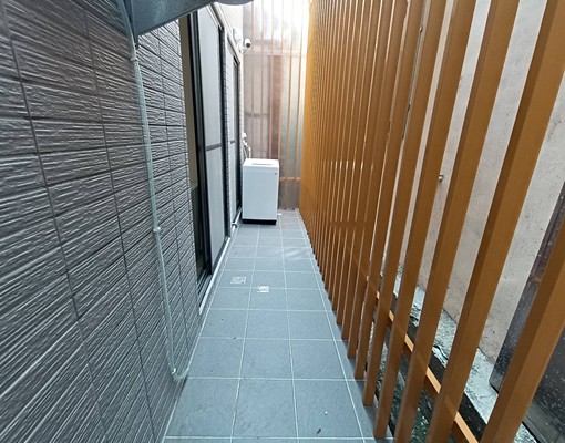 全新套房~附全套家具.家電.衛浴開窗 - Image 4