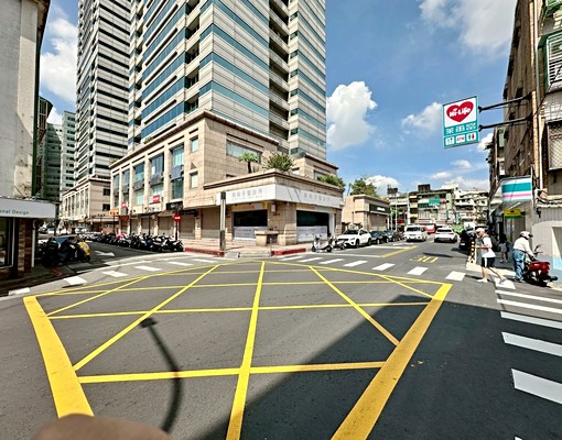 永春捷運方正採光好#衛浴翻新#代收垃圾#可租補報稅*免仲介費 - Image 10