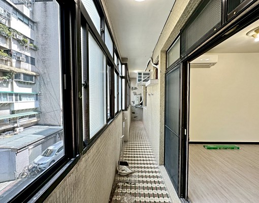永春捷運方正採光好#衛浴翻新#代收垃圾#可租補報稅*免仲介費 - Image 2