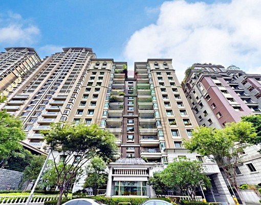 七期豪宅【天璽二期】三房雙平車,入住享受生活,可寵物!! - Image 1