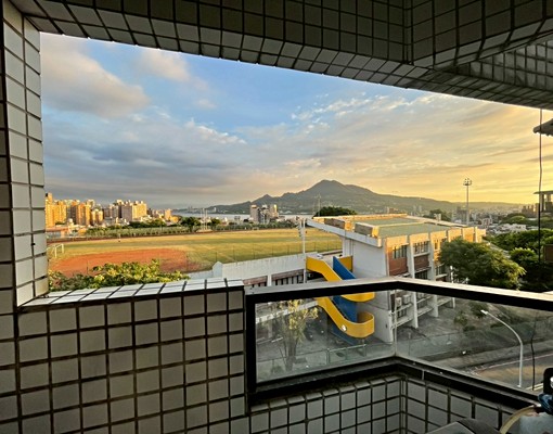 【限時特價】緊鄰淡江大學幽靜獨立大套房千萬美景盡收眼底 - Image 1