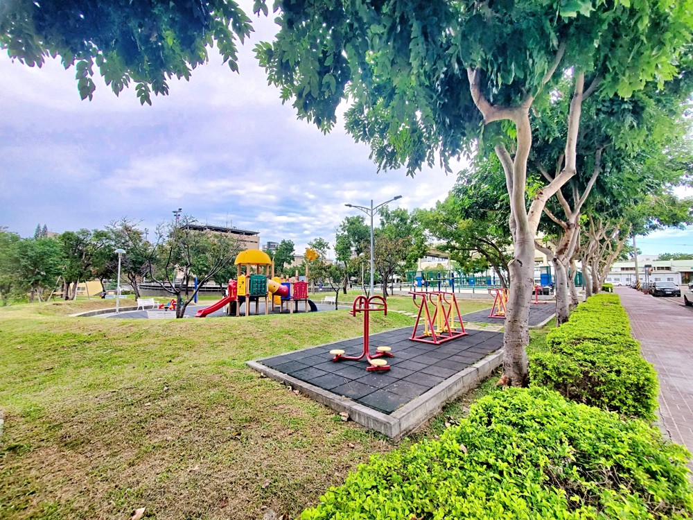 8年新屋🍎稀有面公園✅衛浴開窗✅超大空間一房一廳 - Image 1