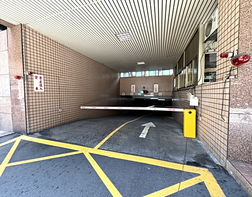 🍎新埔捷運🍎莒光商圈🍎坡道機械車位 - Image 1