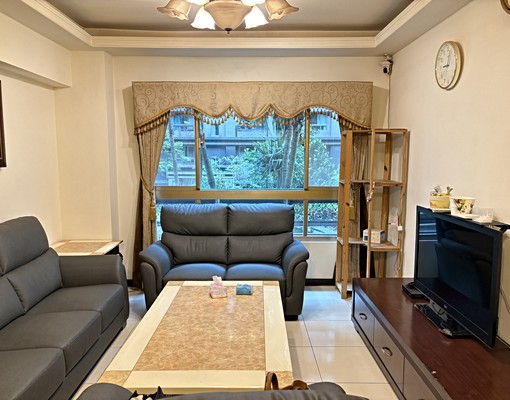 幽靜溫馨四房含平面車位(一個汽車一個機車位) - Image 1