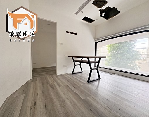 平鎮家樂福重劃區店住一樓新屋齡臨路大好停車 - Image 4