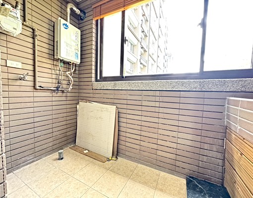 層峰超優出租三房/附平車/家樂福商圈旁 - Image 13