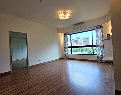 4房2衛雙車位面第二公園採光LUYA學院兩隔壁 - Image 1