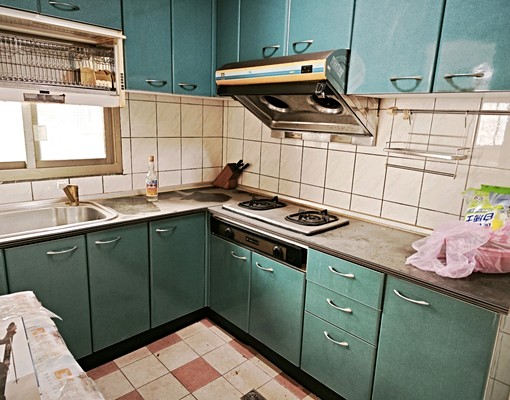 整層透天別墅出租（房間都有獨立衛浴與書桌，衣櫃） - Image 5