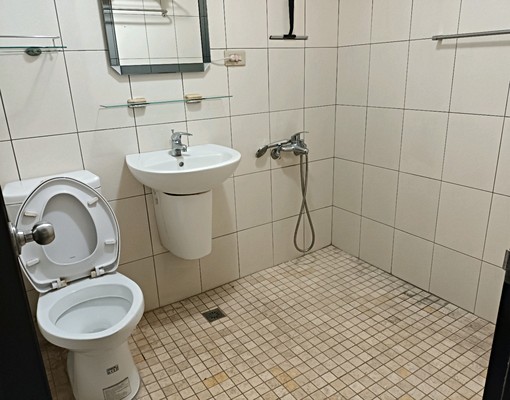 雙捷運亮麗三房兩廳兩衛天然瓦斯附簡易家具 - Image 8