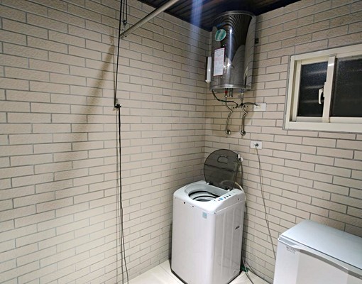 包水電一樓大套房附機車位.專屬晾衣間.衛浴有窗近捷運可租補 - Image 9