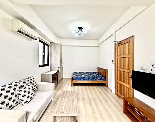 文心森林公園捷運採光大套房✨頂級實木傢俱✨獨洗曬✨單層一戶✨ - Image 11