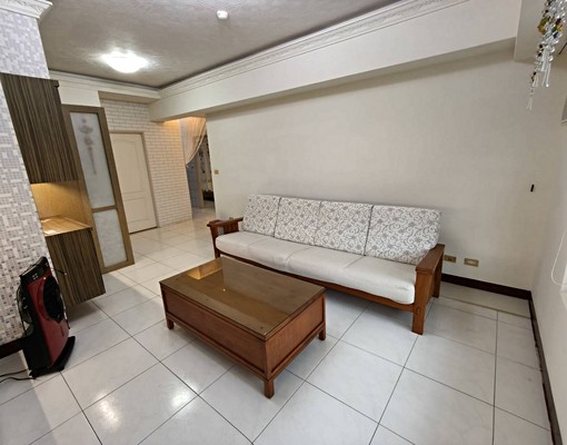 高鐵商圈三房(可另租車位) - Image 2