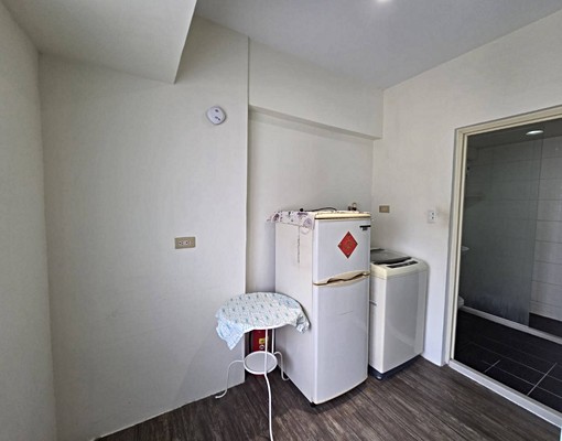 ✅可租補✅免收費🏠鹽埕埔捷運走路6分鐘｜明亮大套房 - Image 3