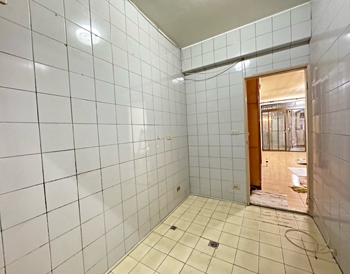 文化路🍎住家商辦皆可🍎門口可停車 - Image 6