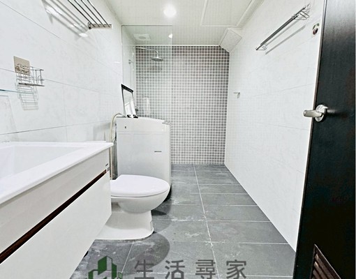 北屯區大坪數質感套房#可租補#近74#水湳愛買 - Image 11