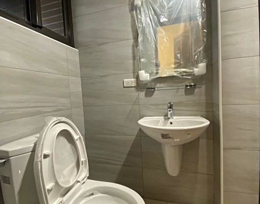 🔆觀音草漯全新臨路透天🔆稀有五房七衛浴 - Image 6