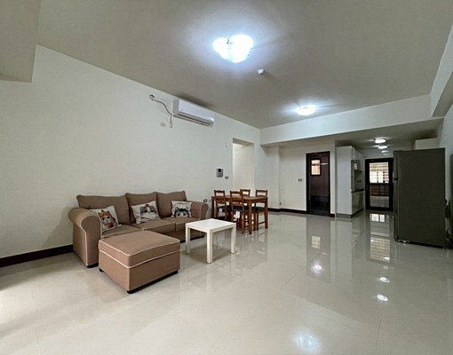 青埔國中商圈旁#學區房#稀有大四房車 - Image 2