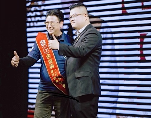 🏘️可短期空屋出租-近愛買交流道電梯溫馨3+1房 - Image 15