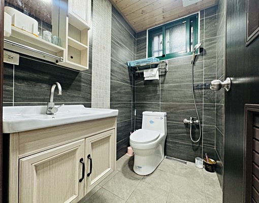 大潤發旁套房~好停車有陽台 - Image 8