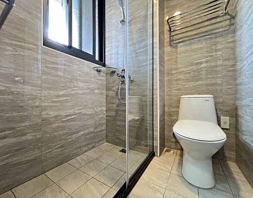 全新未住✨雙租補✨木質裝潢✨淨水器✨室內機車位✨流理臺微波爐 - Image 5