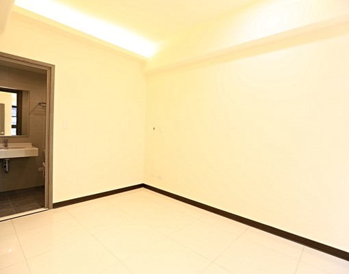 明日讚-中樓層寧靜視野採光佳平車美三房 - Image 12