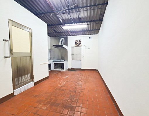 【高雄衛武營｜武信街精華地段｜透天厝出租】 - Image 3