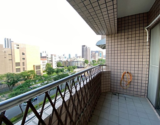 美術大悅旁市景大四房平車 - Image 1