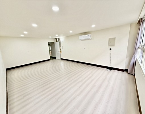 爆擊⚡️全新絕美透天|大四房有車位|租補戶籍可寵|神明廳可談 - Image 6