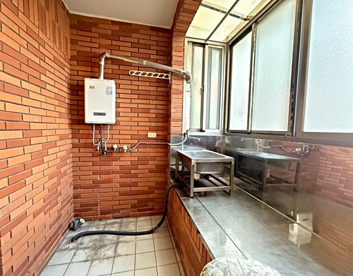 新竹市經國路住店有車位~空間大適百業 - Image 15