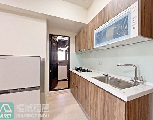 陽明學區K-house優質正兩房兩衛浴開窗平車 - Image 1