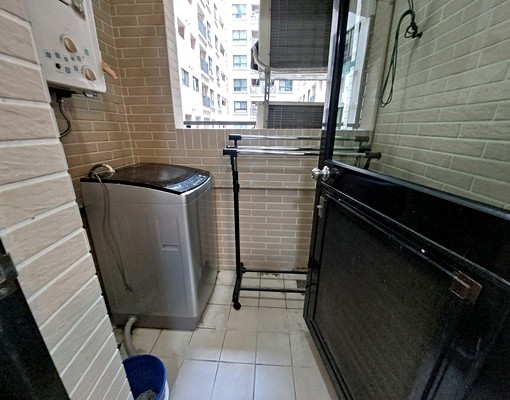 世界帝心~裝潢美麗二房@附傢俱家電全 - Image 8