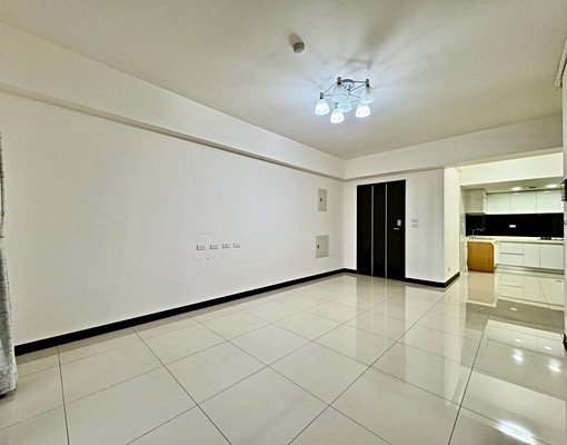 軍福公園路易莎葳格中學旁大三房附平面車位 - Image 5