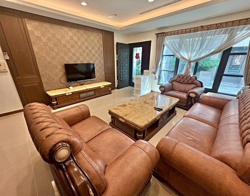 近costco✨稀有質感別墅✨有車庫好停車 - Image 2