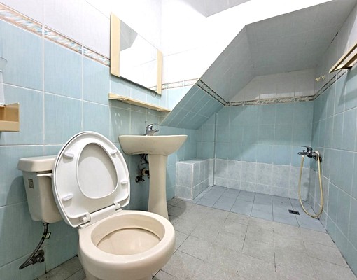 ㊝北區近黃昏市場/和緯路朝南透天6房店住/可營登租金已含稅 - Image 10